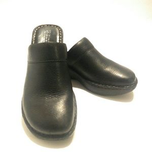 BORN Black Leather Clogs Women's Size 8